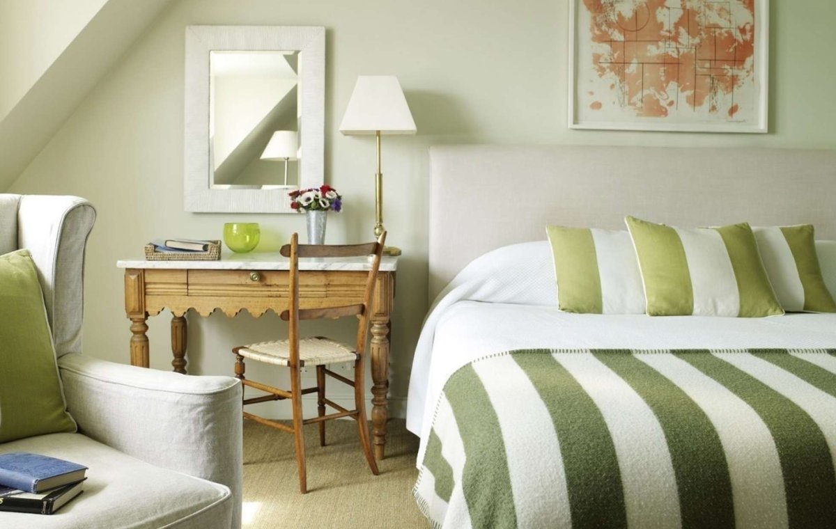 Спальня в зеленых тонах