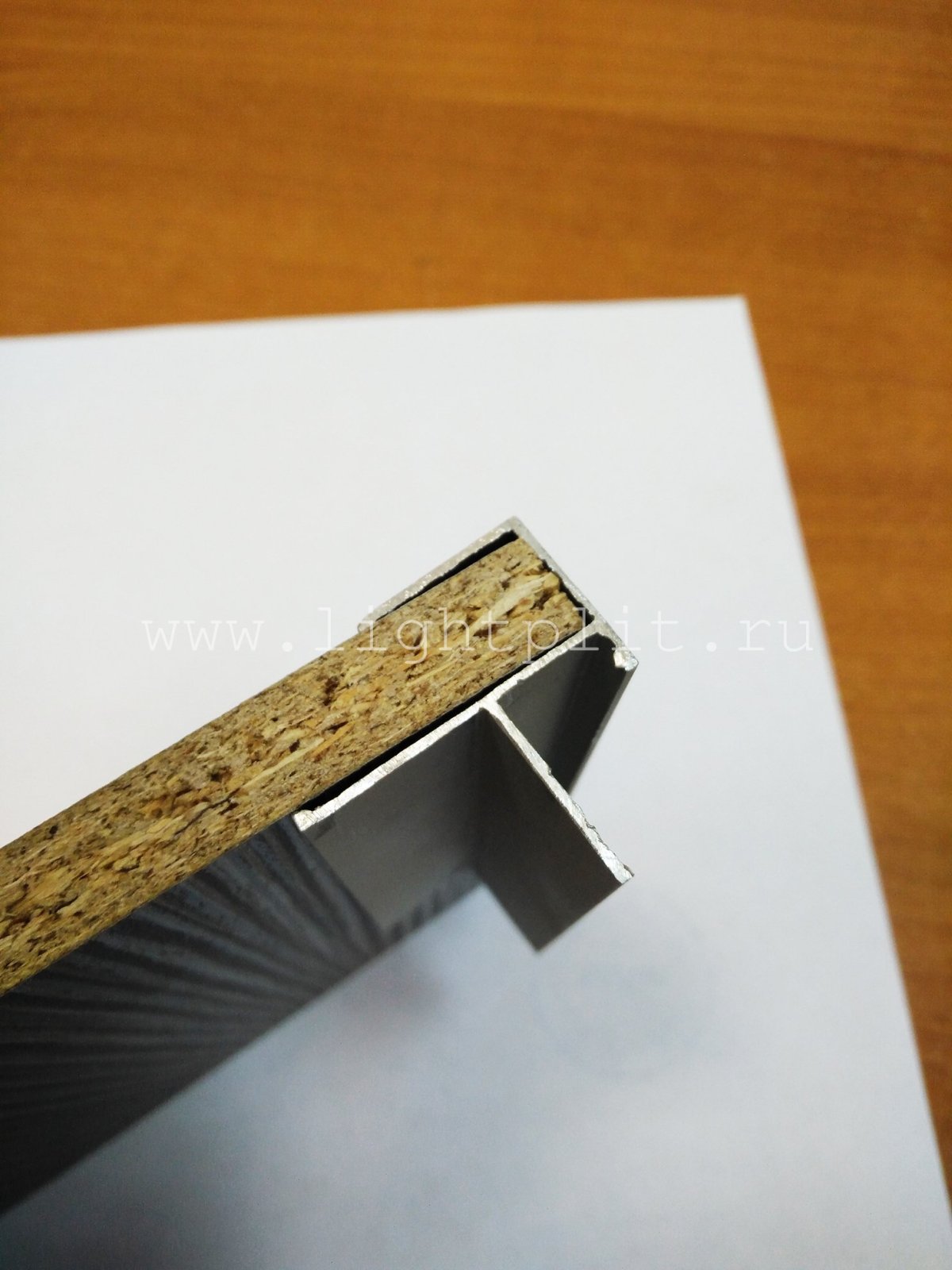 F-профиль угловой для стеновой панели 600х15х7 мм, цвет чёрный