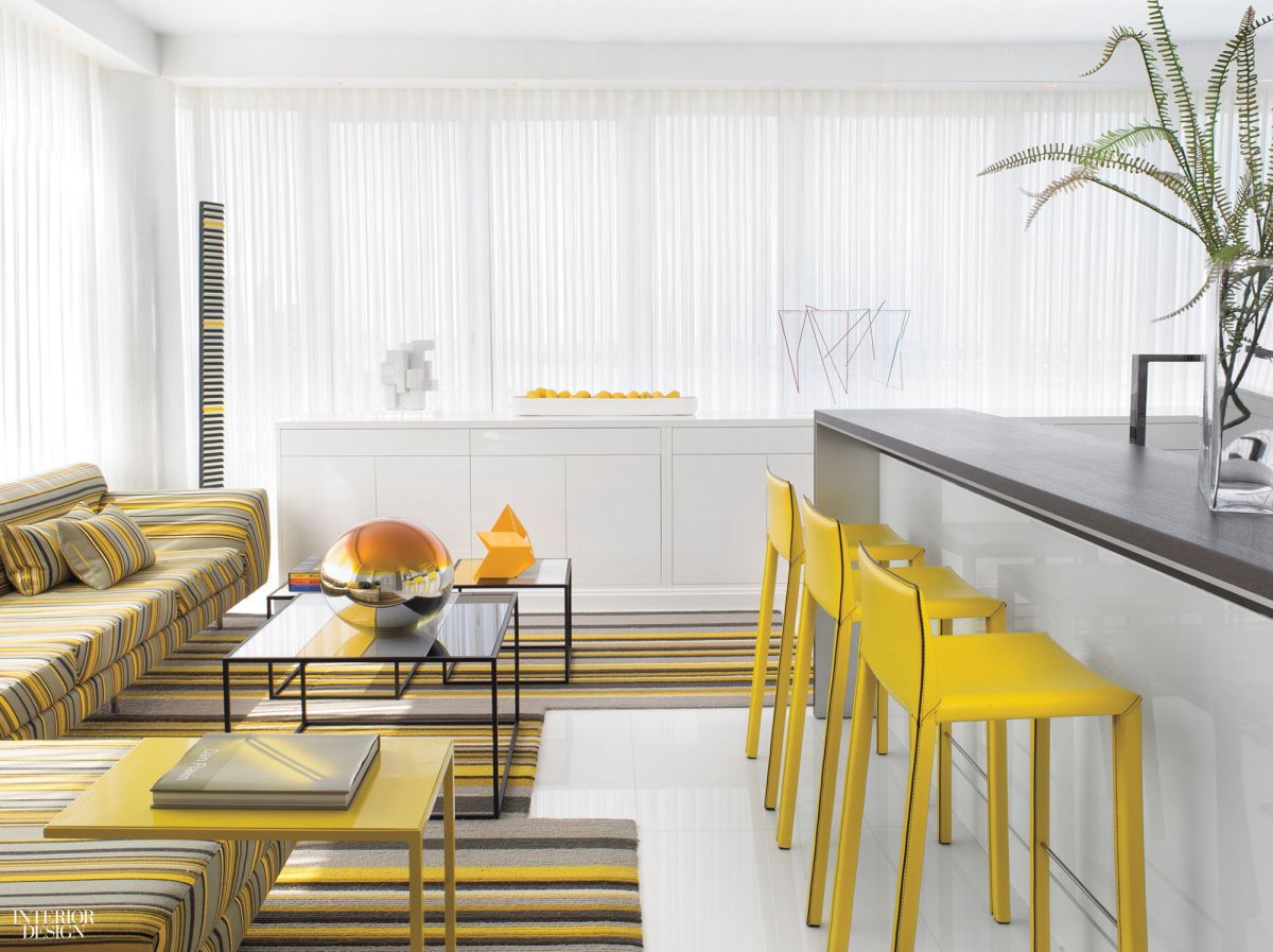 Кухня гостиная с желтыми акцентами