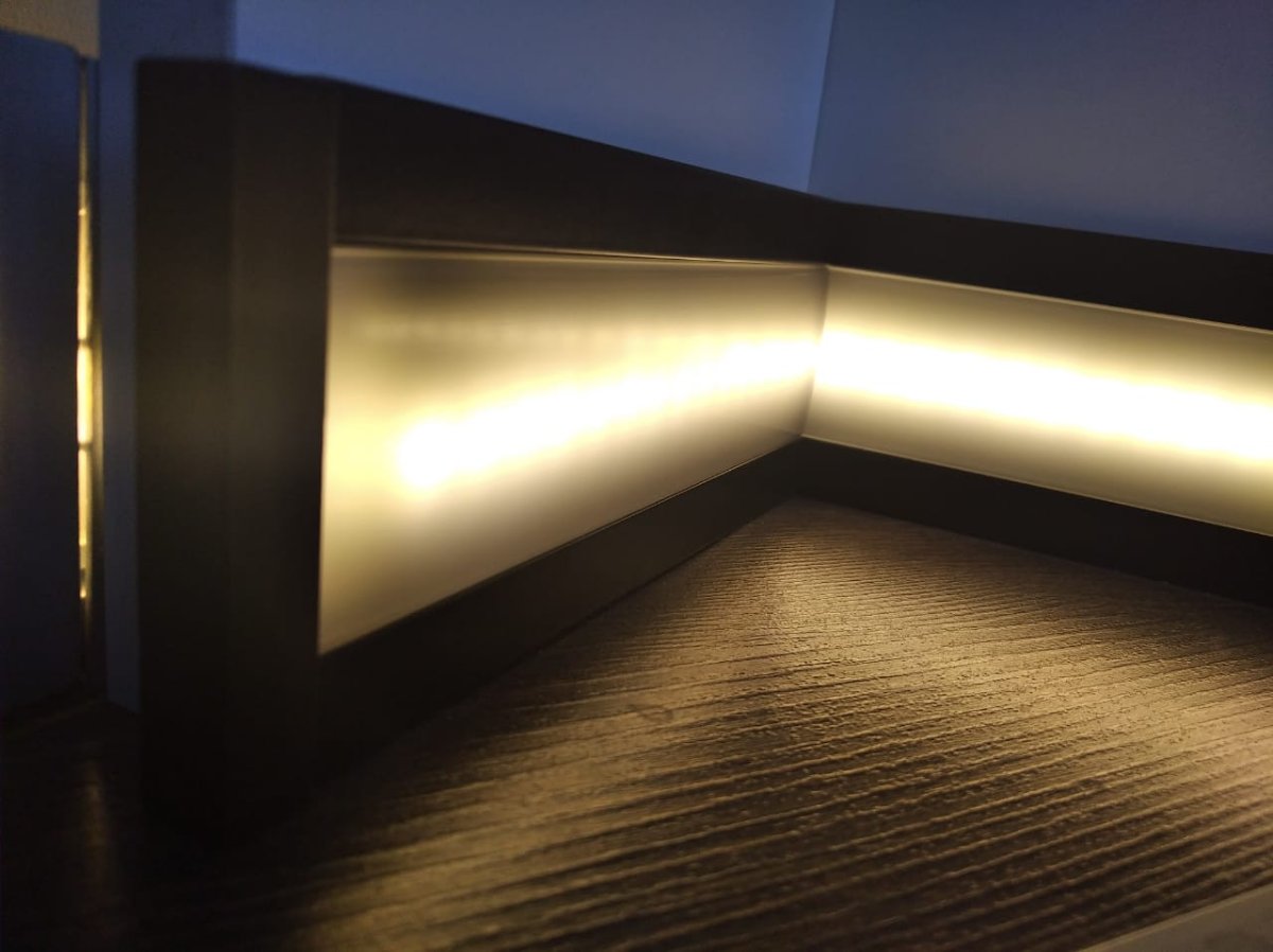 Неоновый свет в интерьере