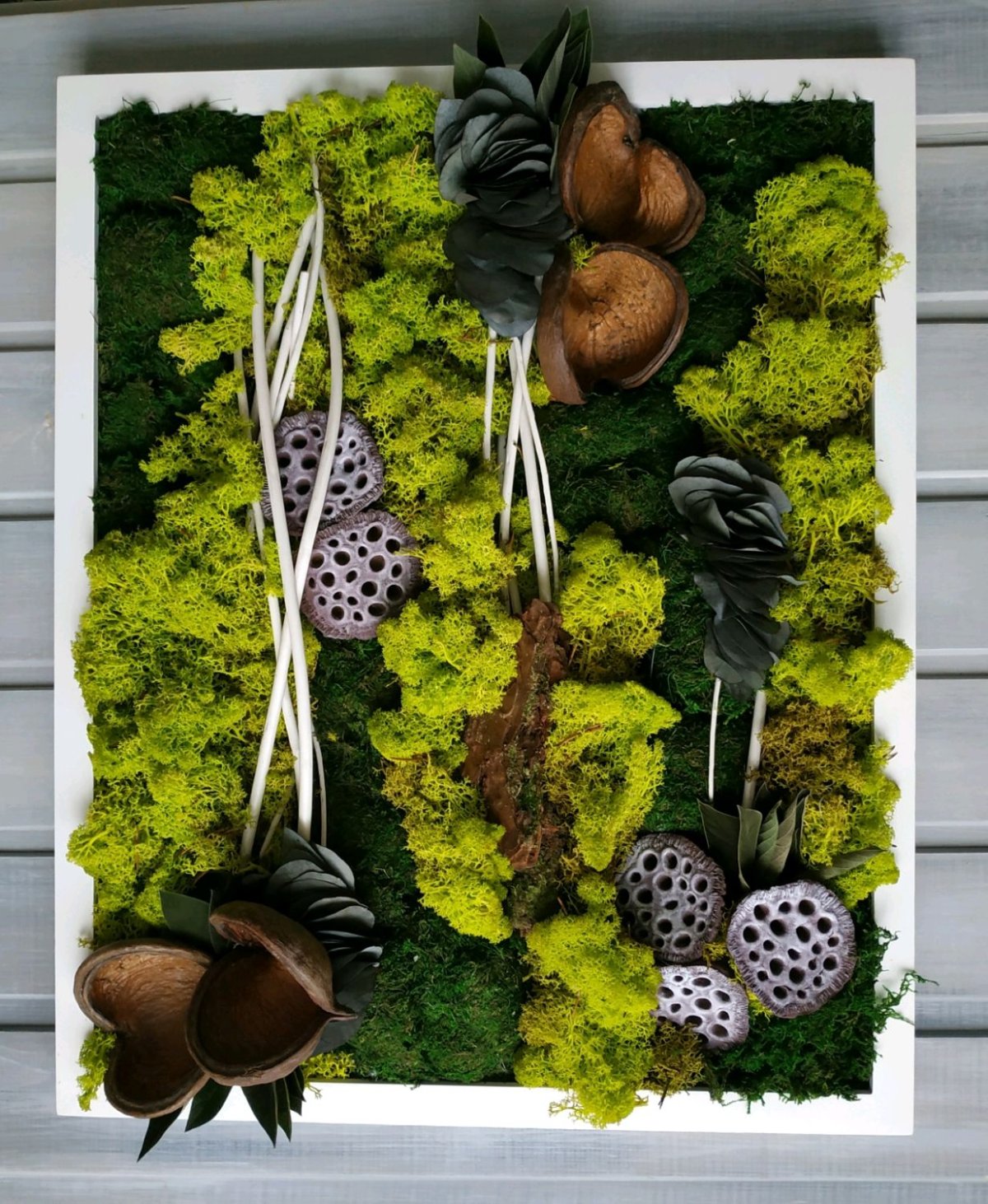 Декоративное панно из мха