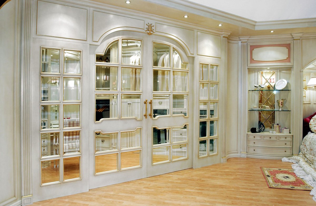 Белый шкаф классика 3ддд