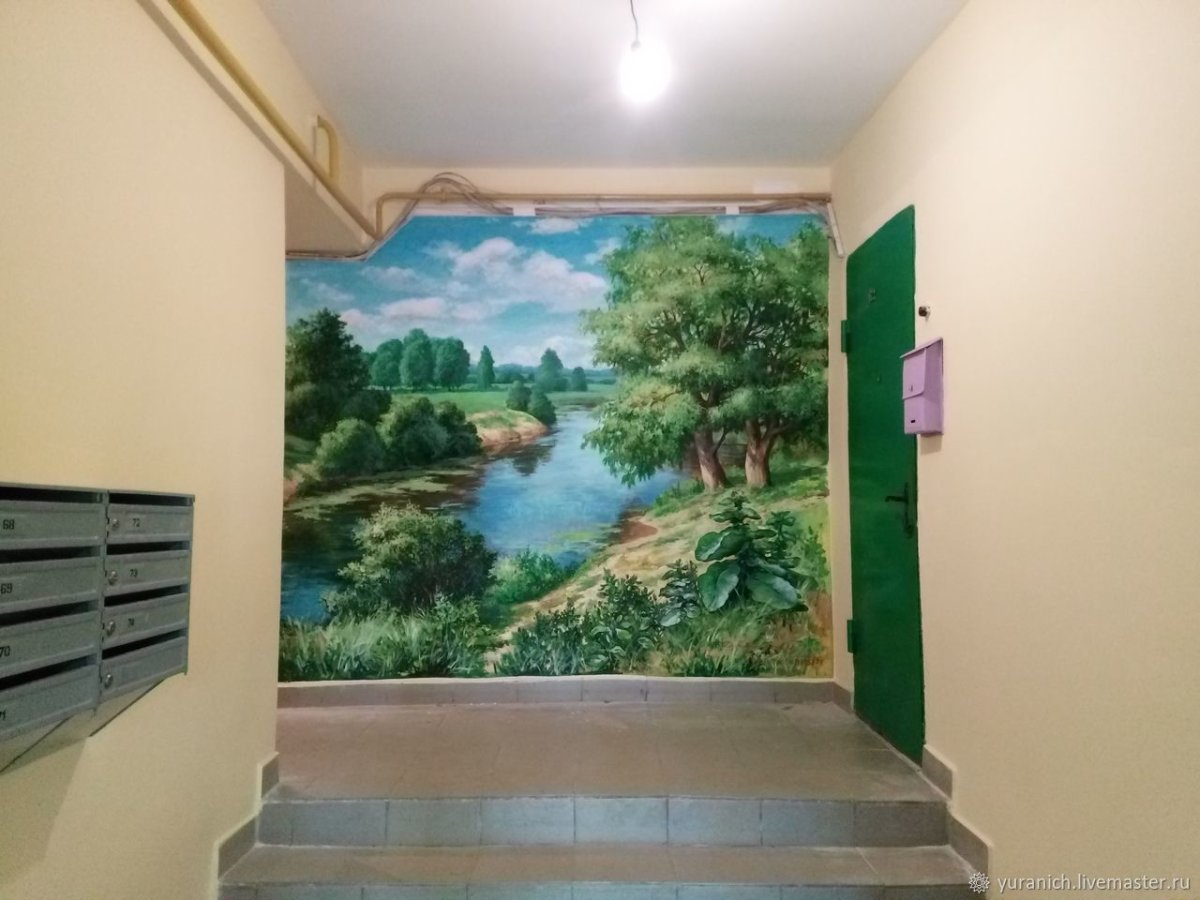 Роспись стен в подъезде