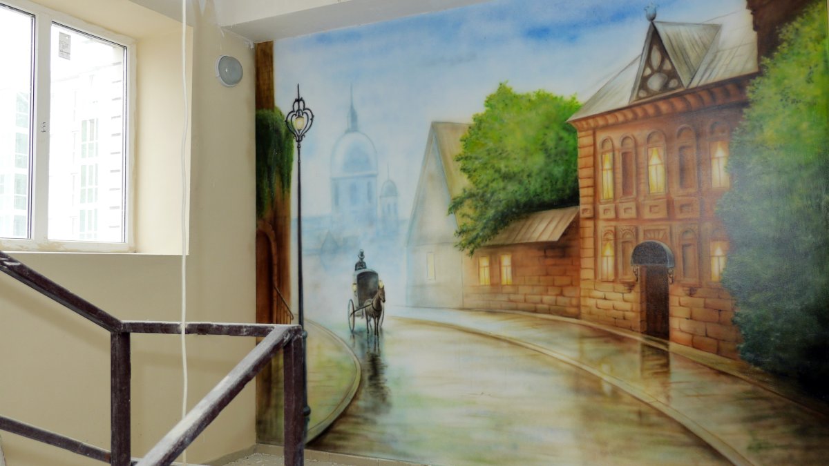 Настенная живопись в подъезде