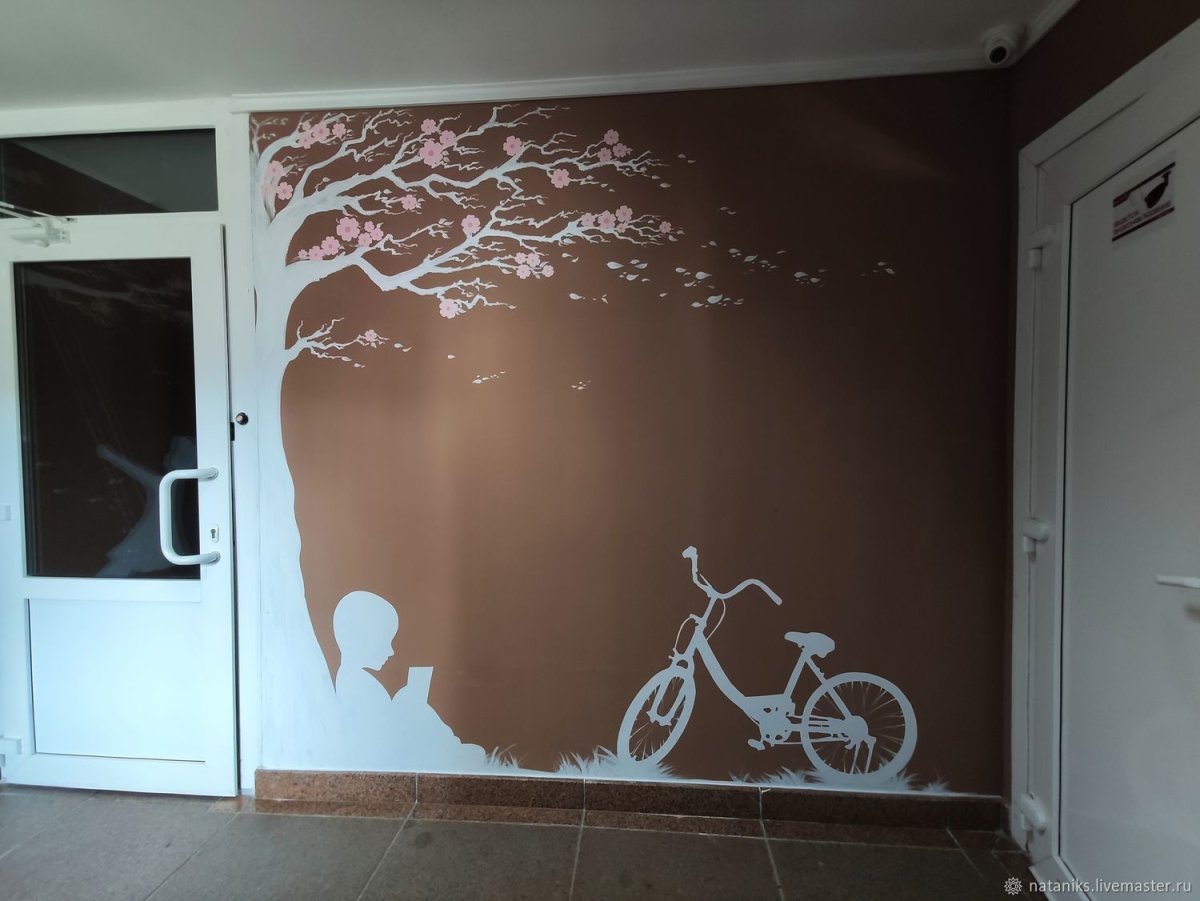Роспись стен в подъезде