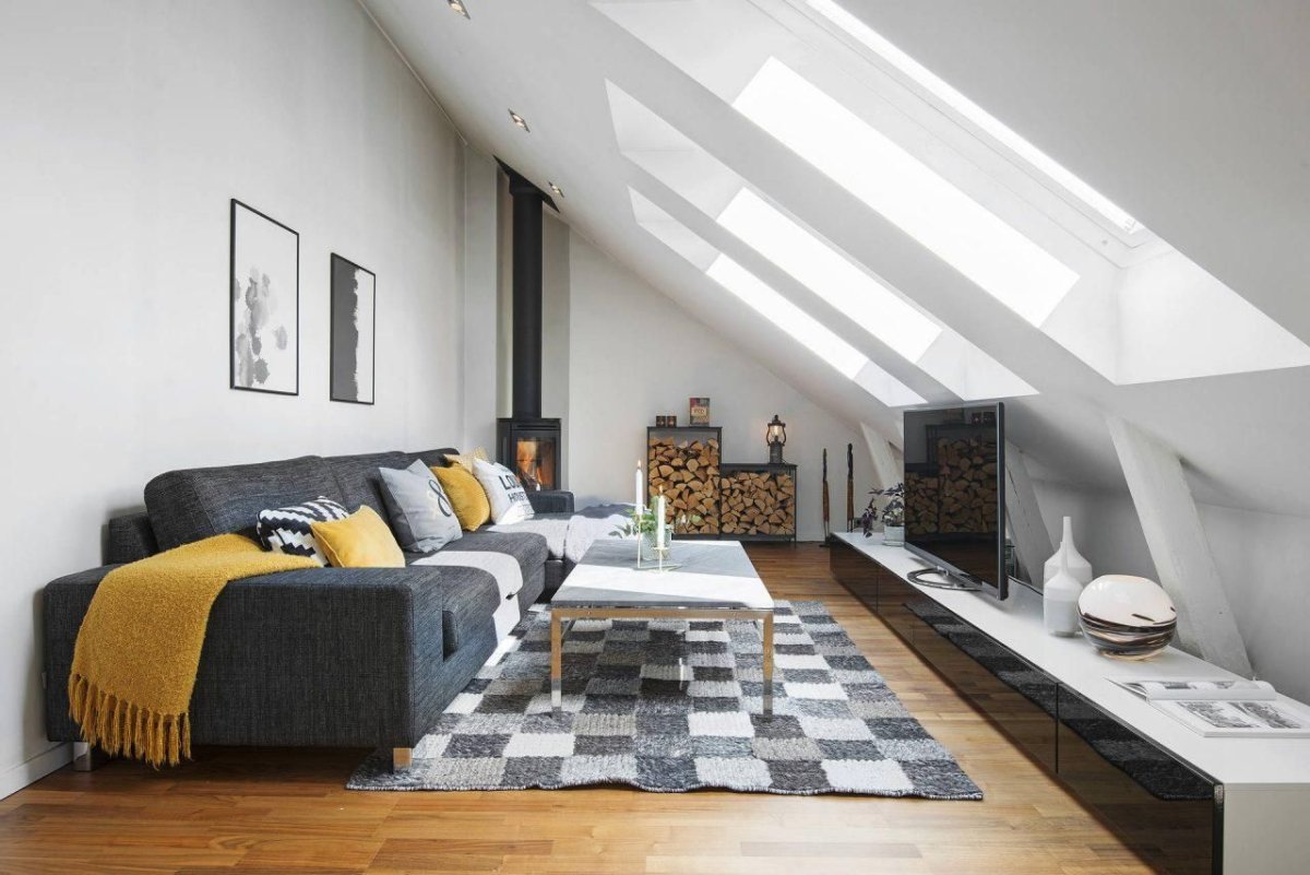 Спальня на мансарде с односкатной крышей