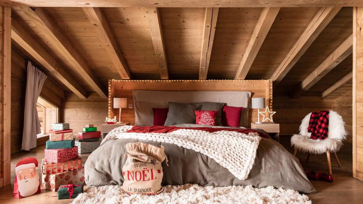 Спальня на мансарде с односкатной крышей