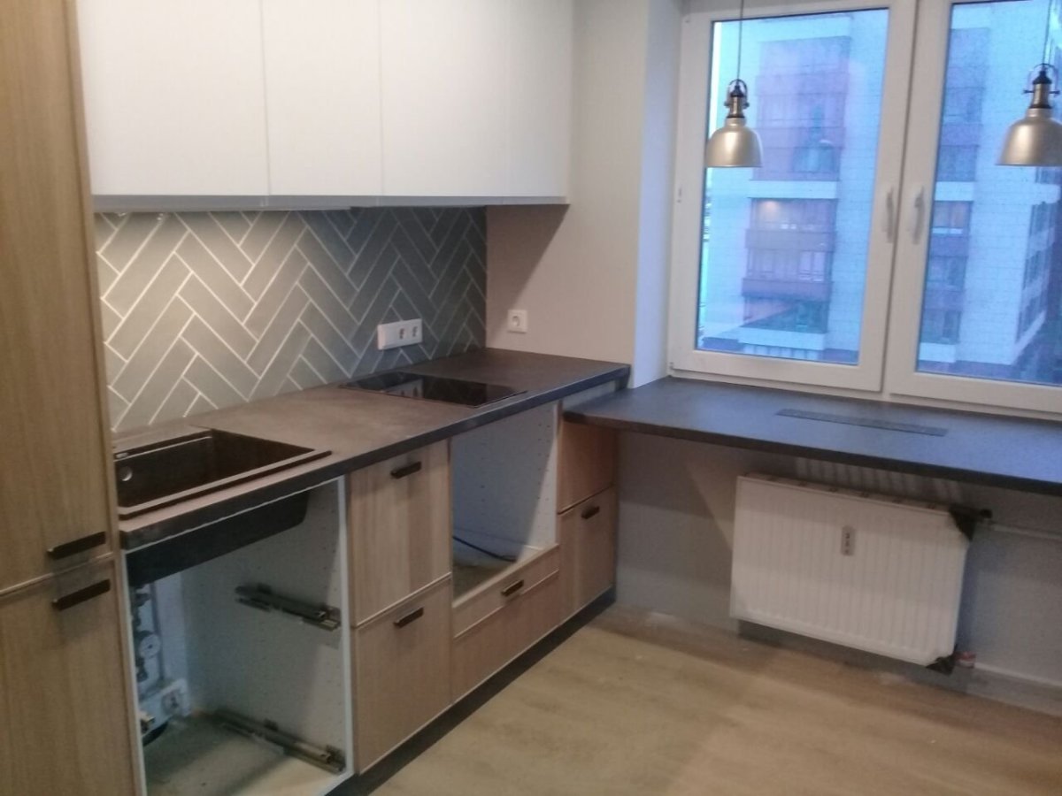 Рабочая зона подоконник белый