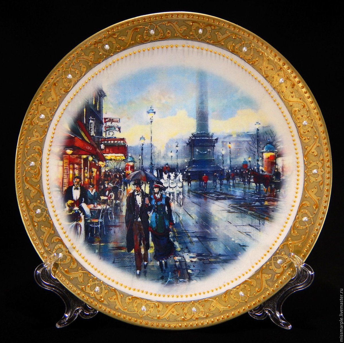 Сувенирные тарелки в интерьере