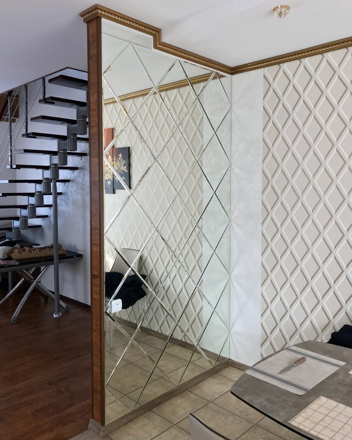 Зеркальное панно с фацетом