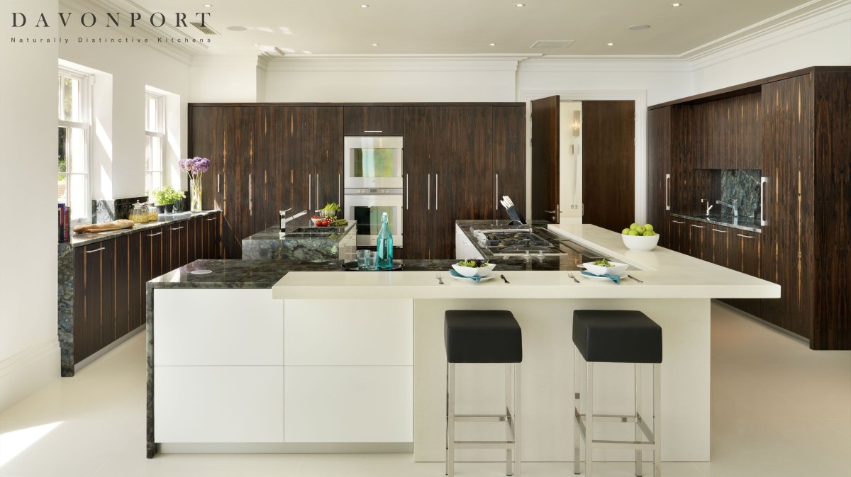 Кухонный островок с плитой