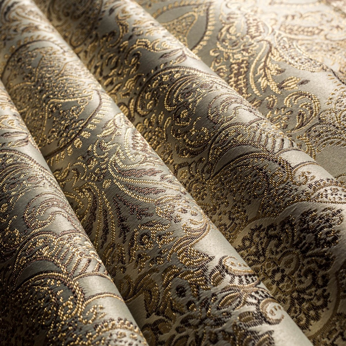 Жаккардовая ткань с атласным рисунком