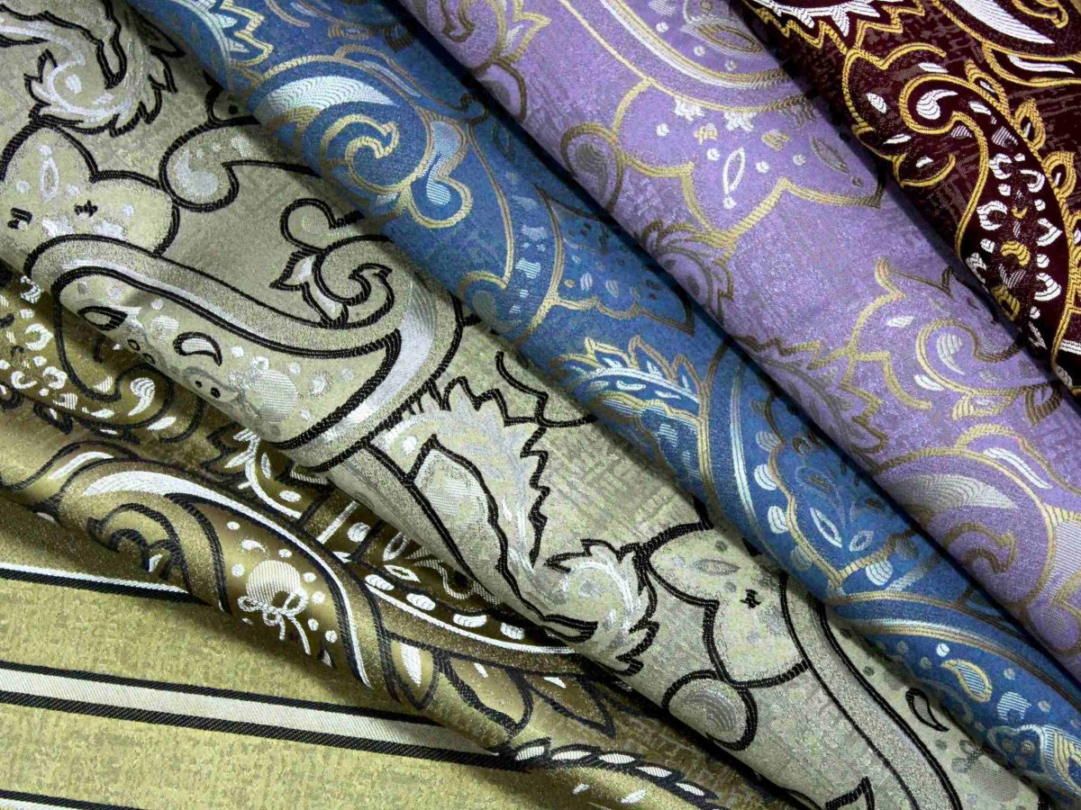 Диван из велюра