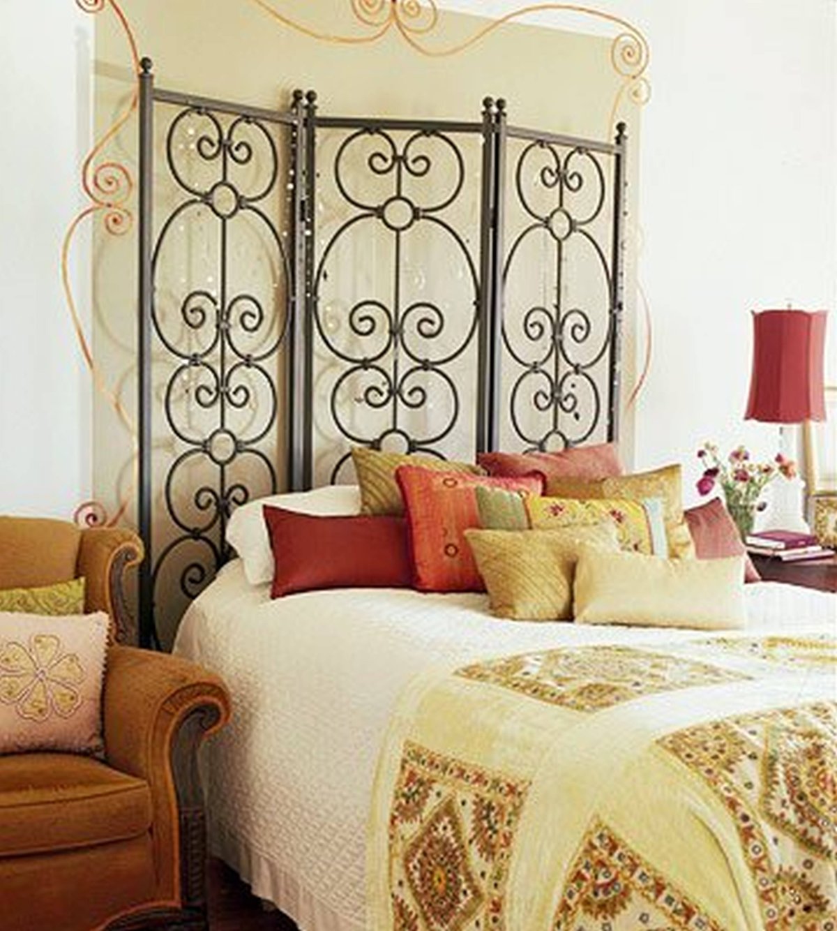 Спальня отделенная перегородкой