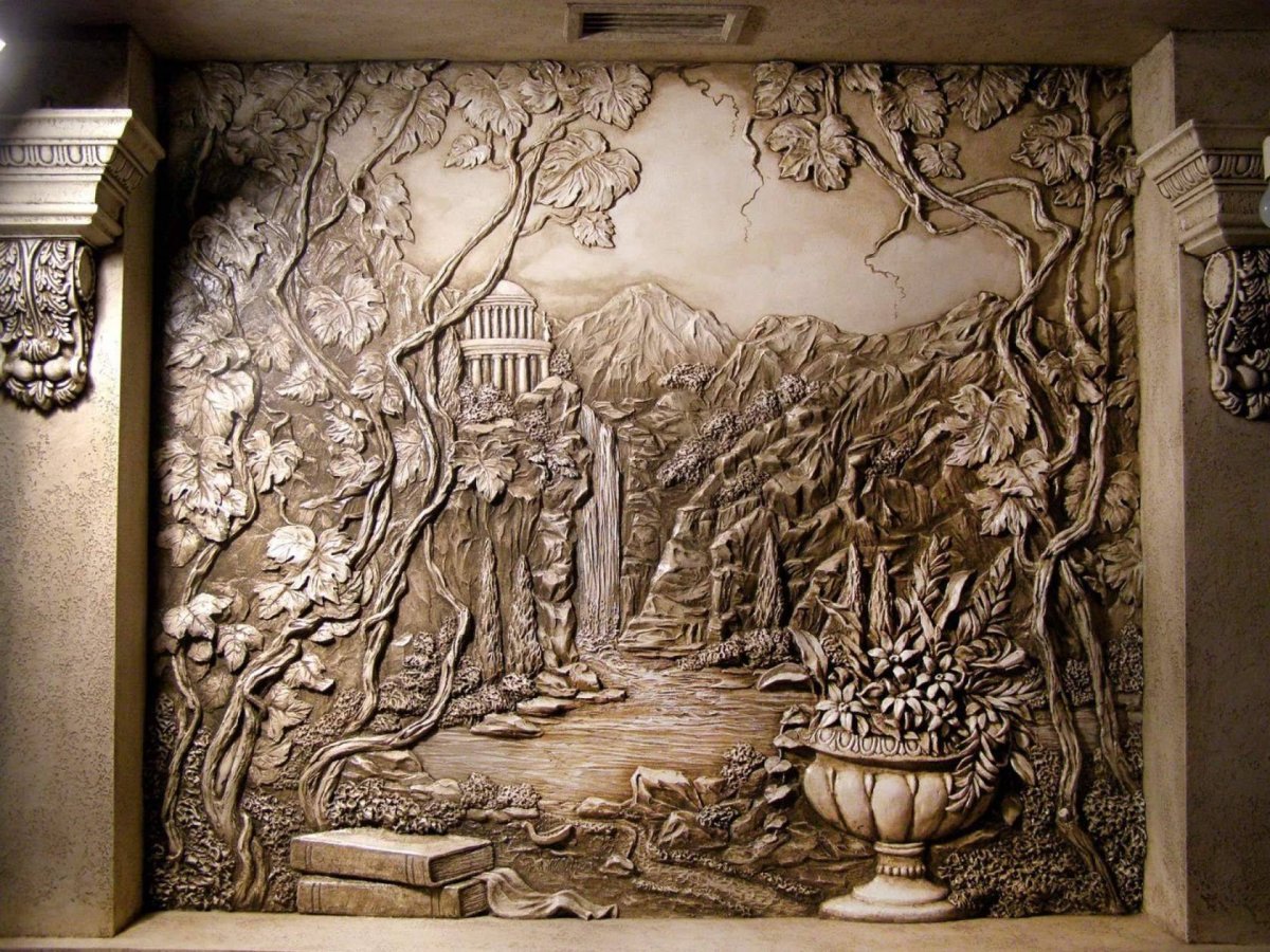 Лепнина дерево на стене