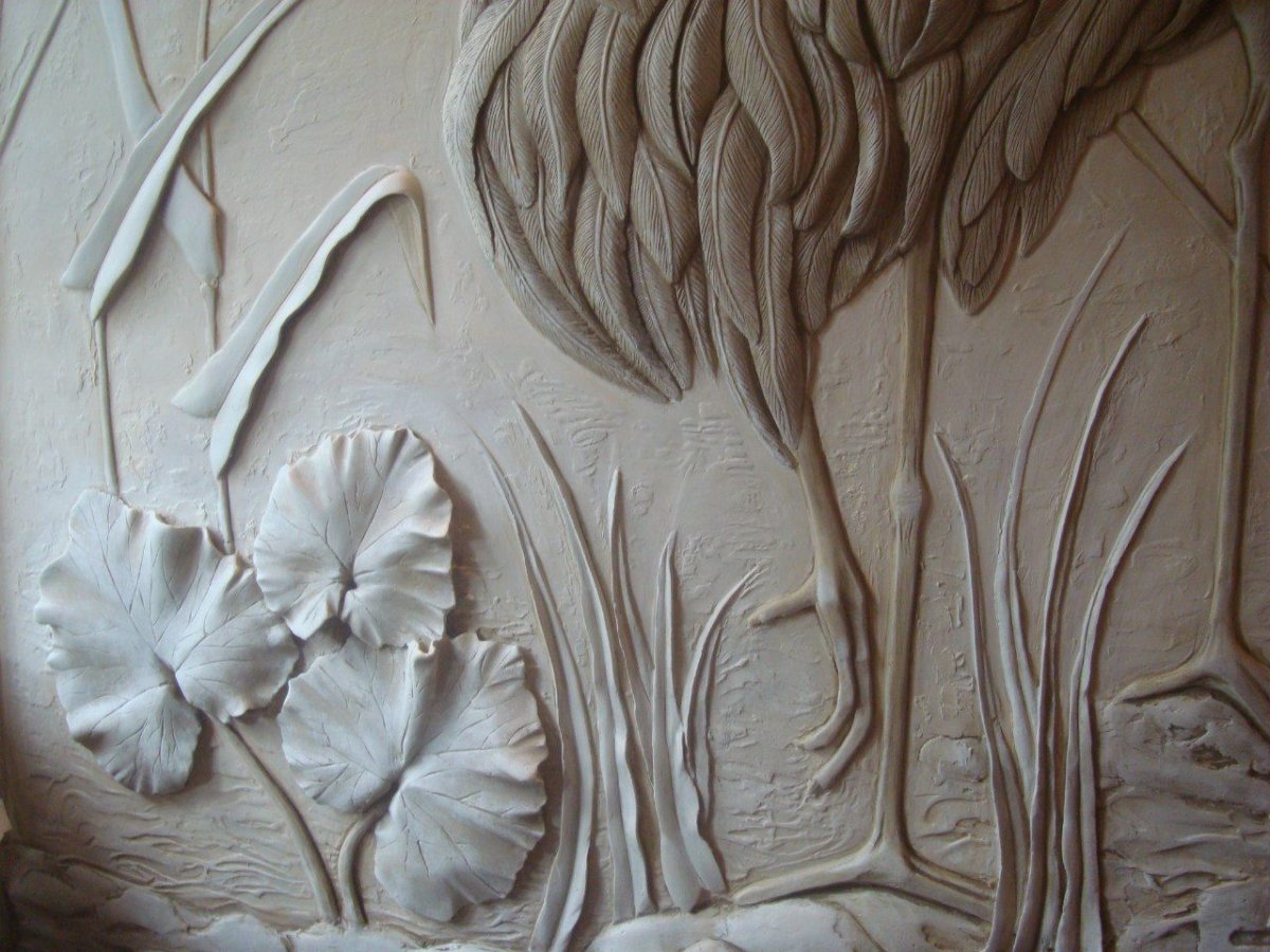 Горельеф по дереву