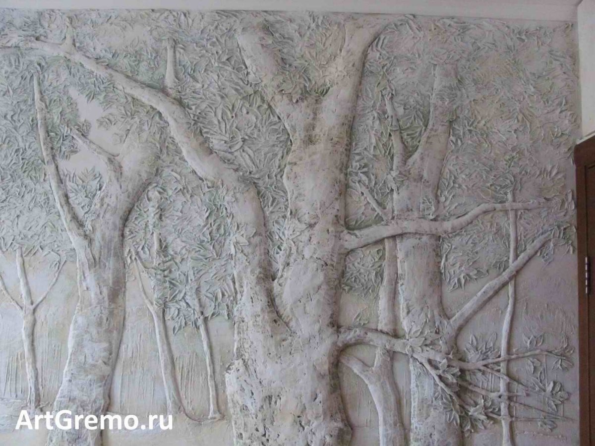 Панно из камней на дереве