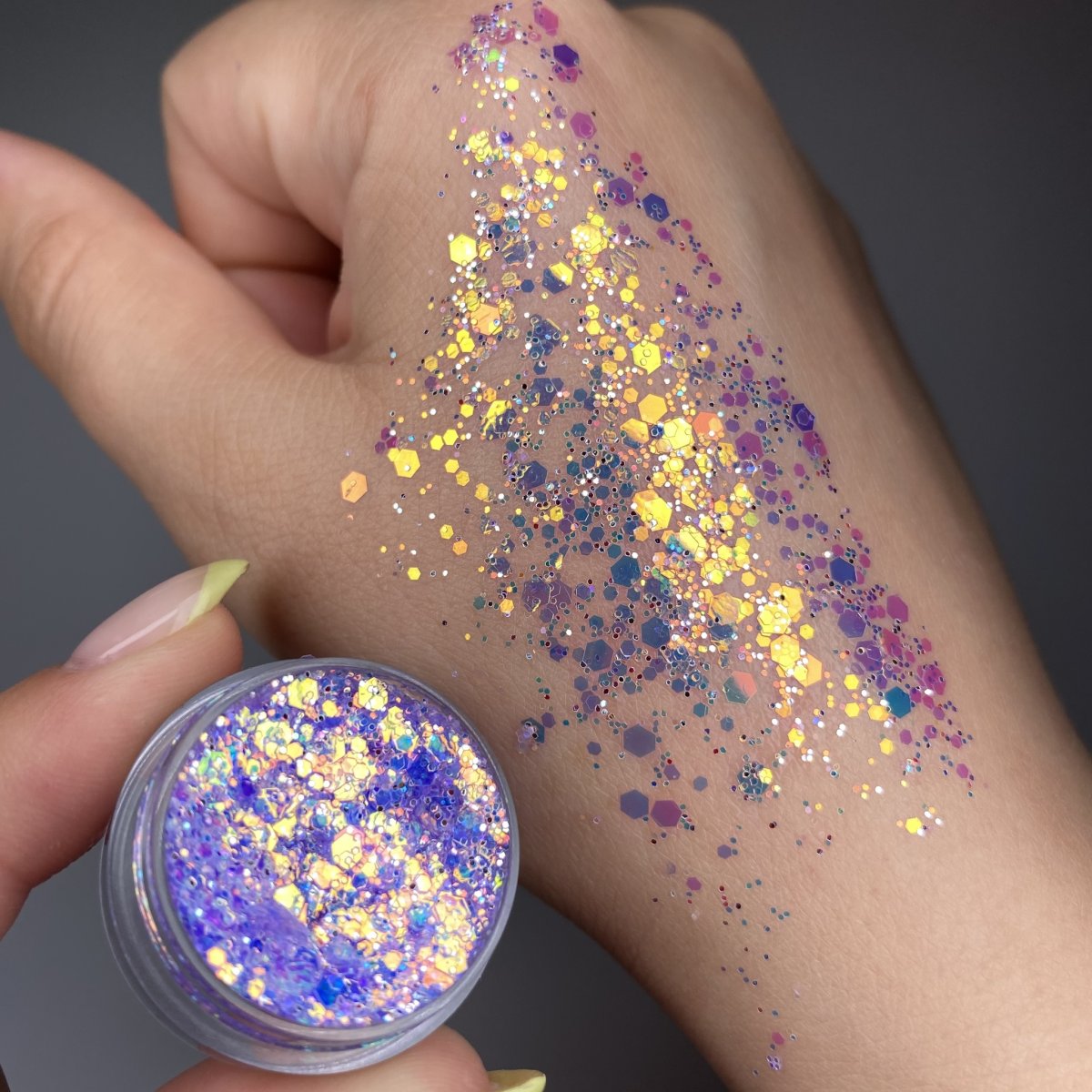 Фиолетовая краска для стен