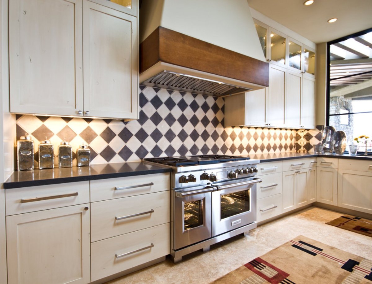 Фартук для классической кухни