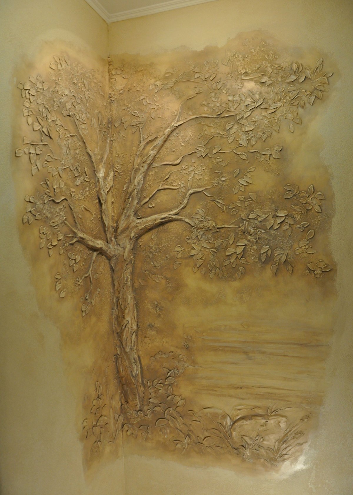 Барельеф сосна