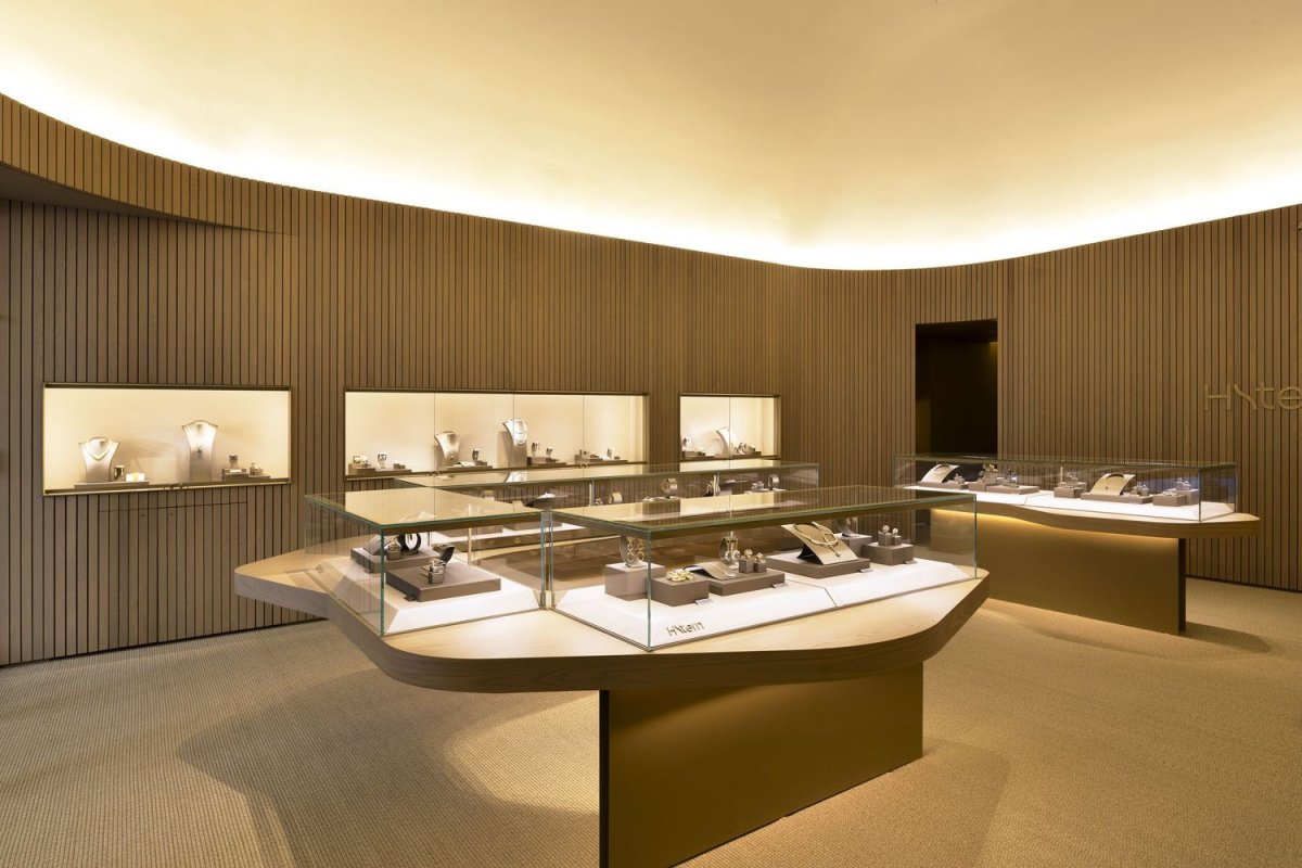 Интерьер ювелирного магазина