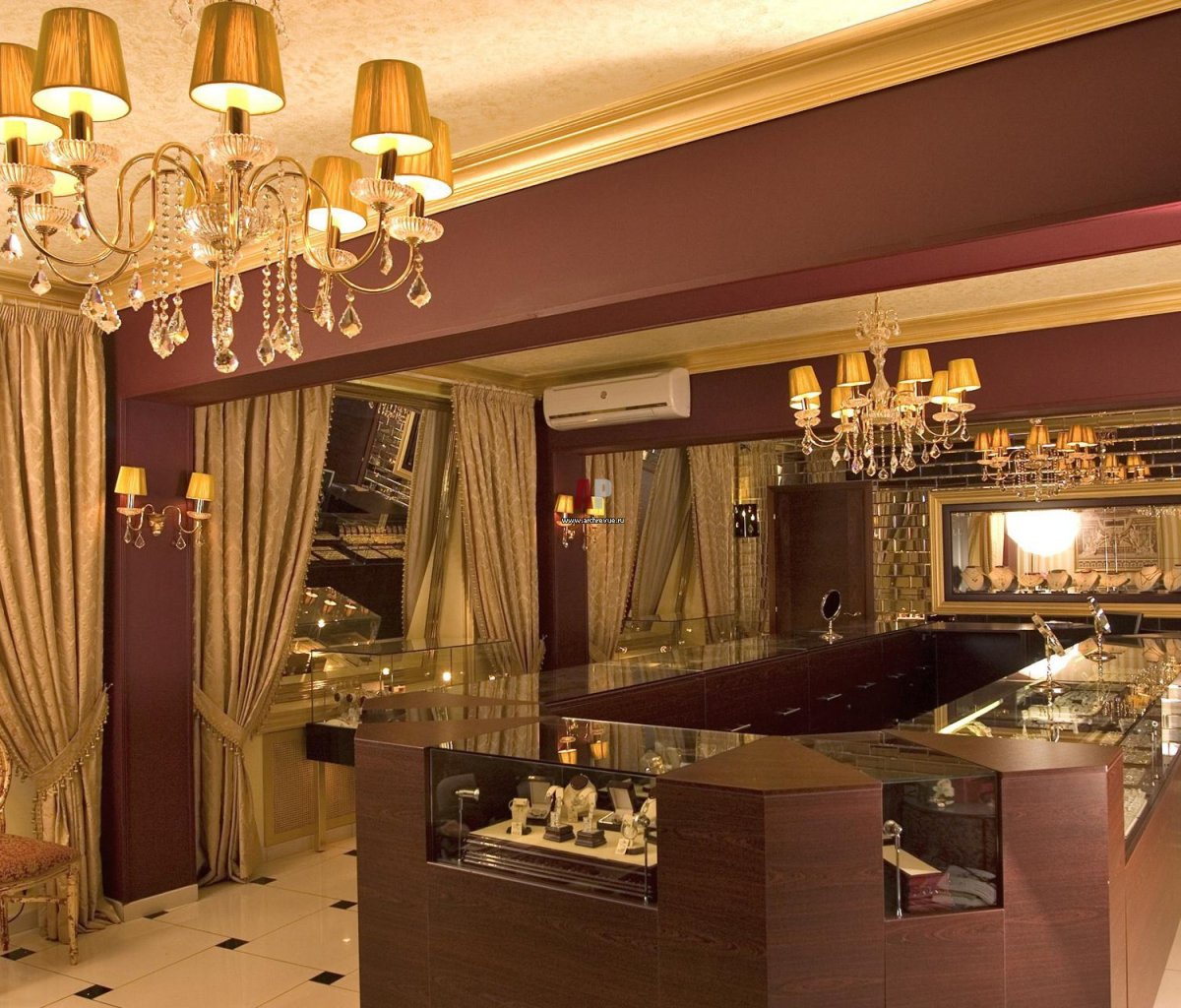 Интерьер ювелирных магазинов в Италии