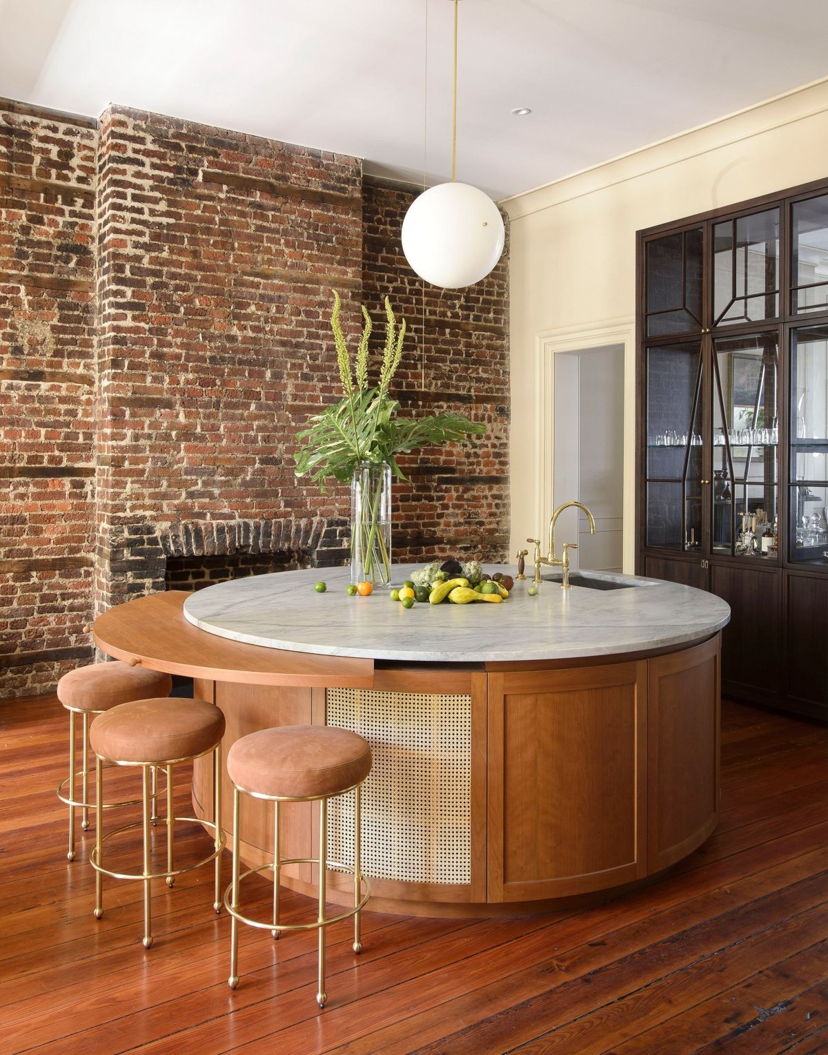 Опорная стойка