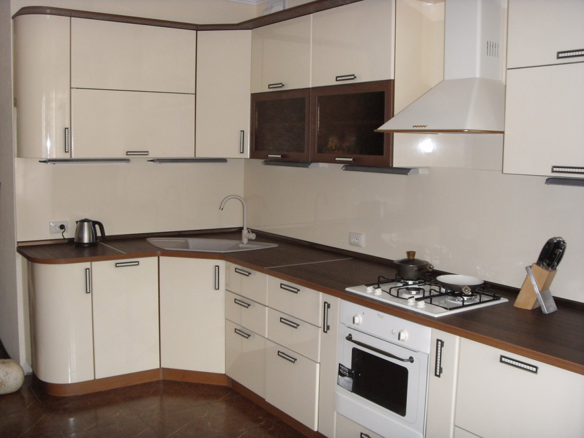 Кремовая кухня