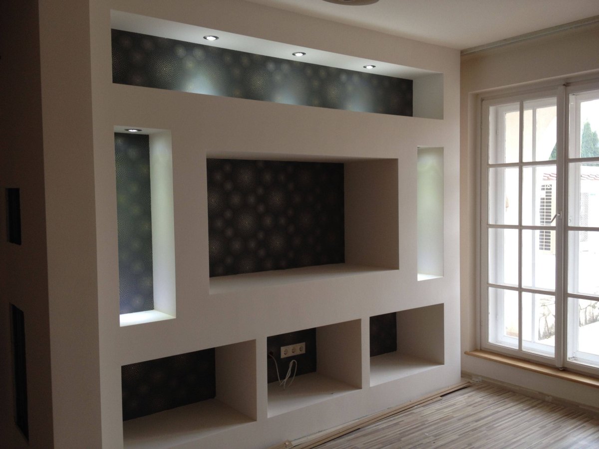 Ниша над кроватью