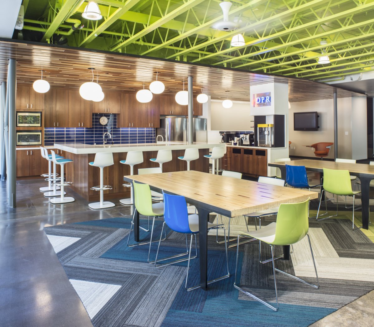 Столовая в офисе