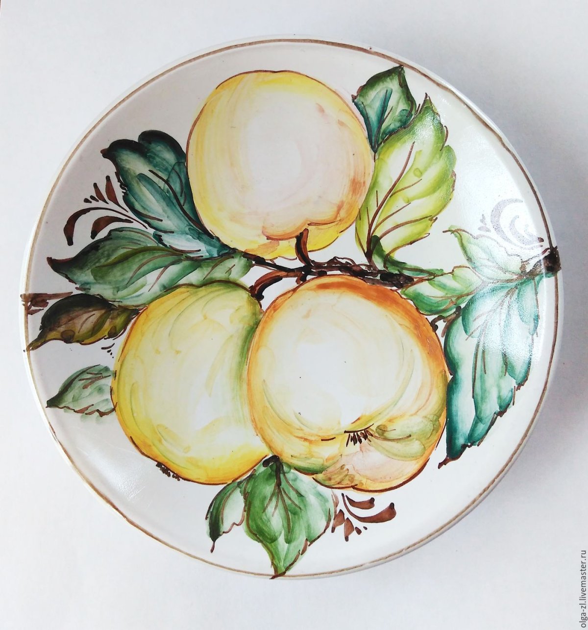 Керамическая тарелка