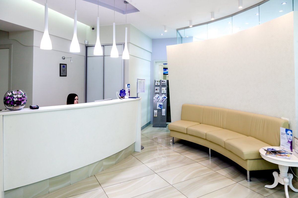 Ресепшн стоматологии Минимализм