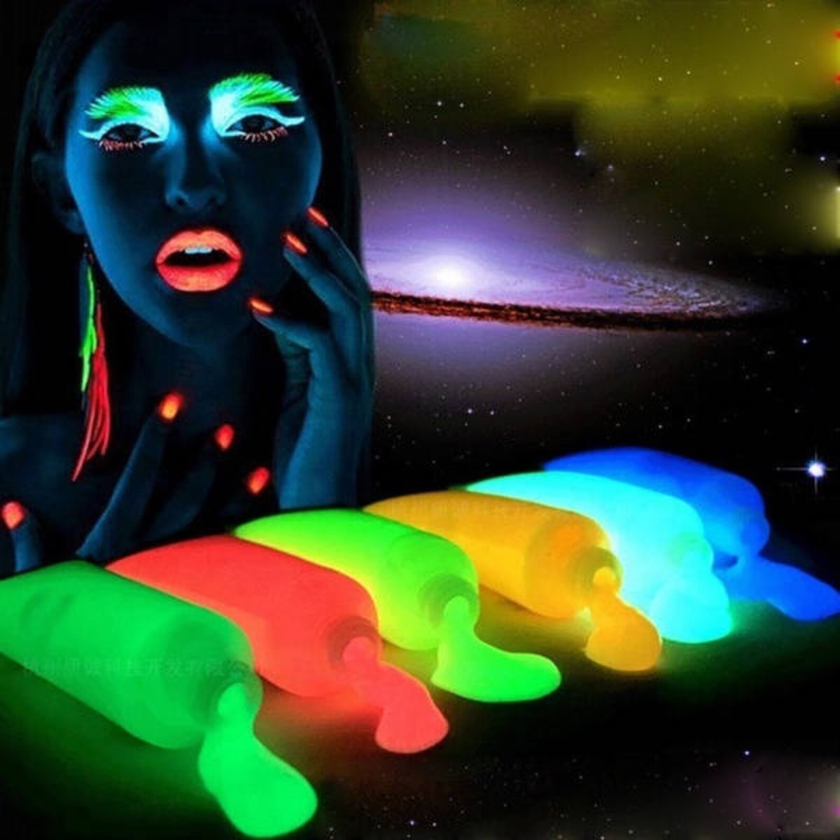 Люминесцентная краска для стен