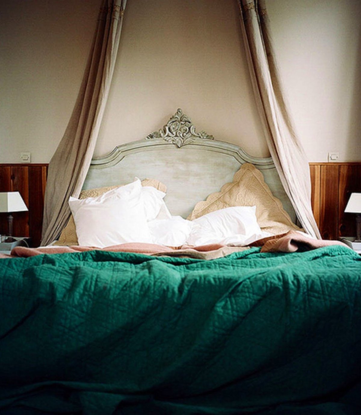 Оливковая спальня