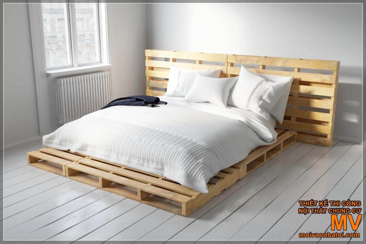 Кровать из поддонов со шторами