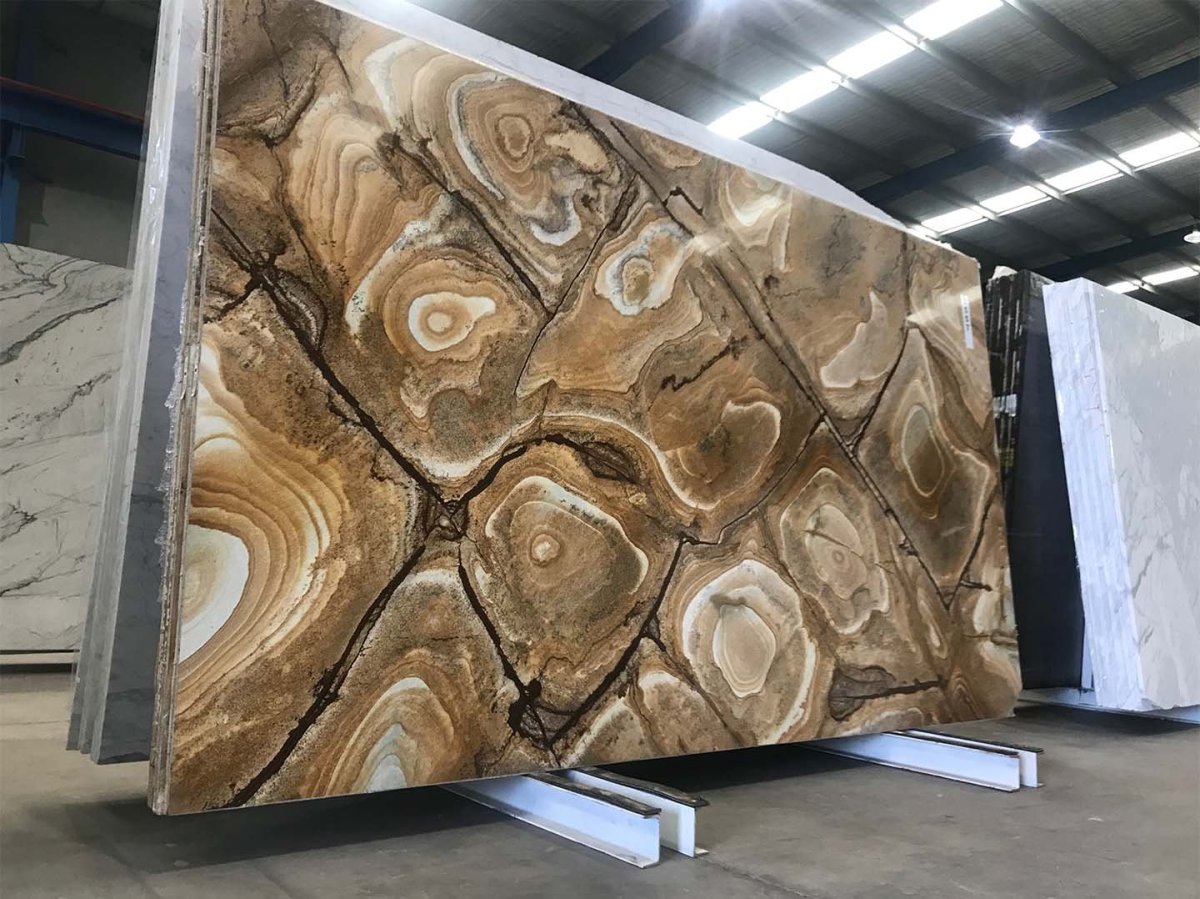 Мрамор Palissandro tigrato