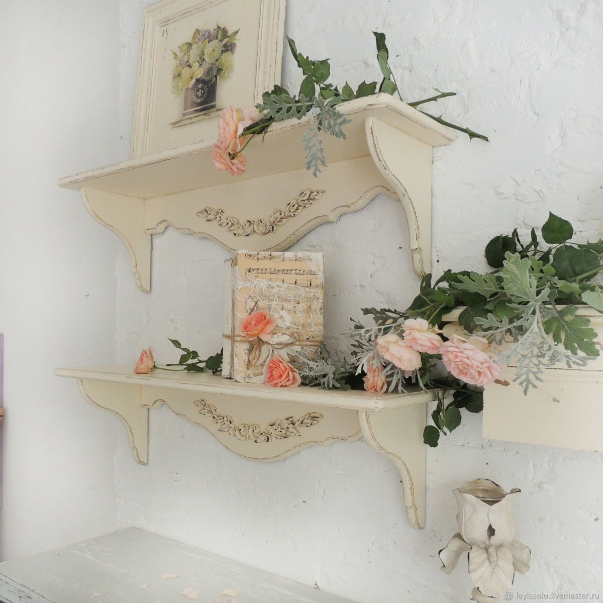 Полочки на кухню в стиле Прованс