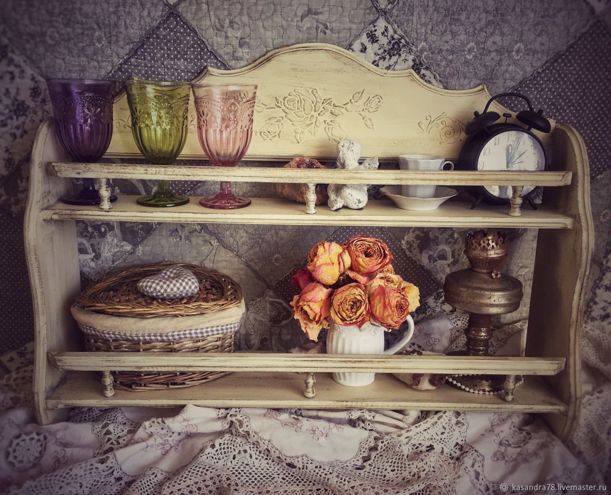 Декор открытых полок