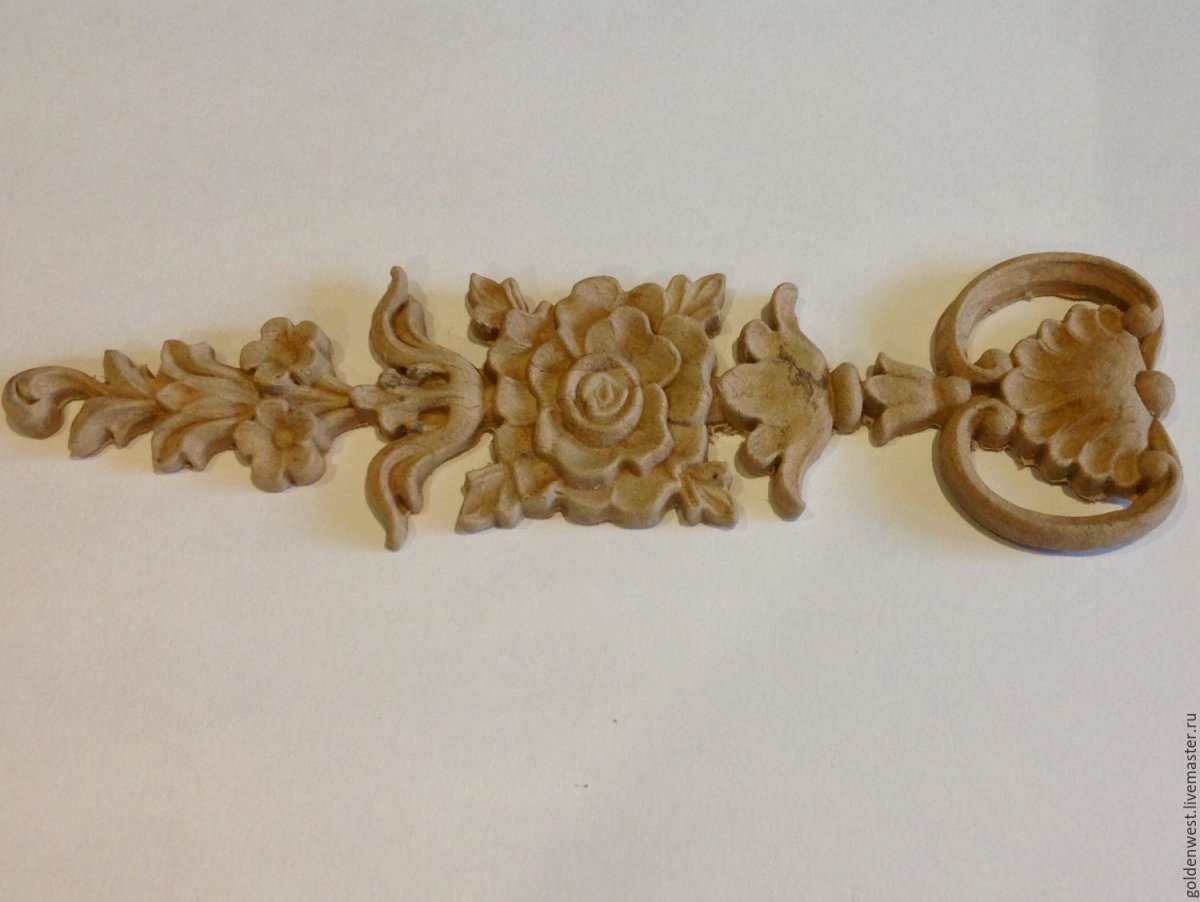 Накладной деревянный декор