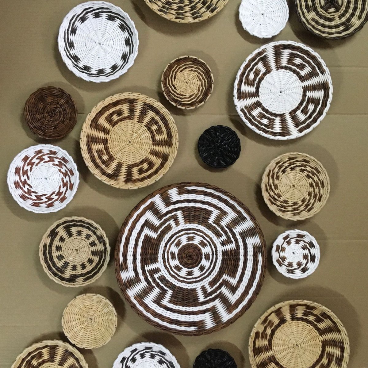 Плетеное настенное панно