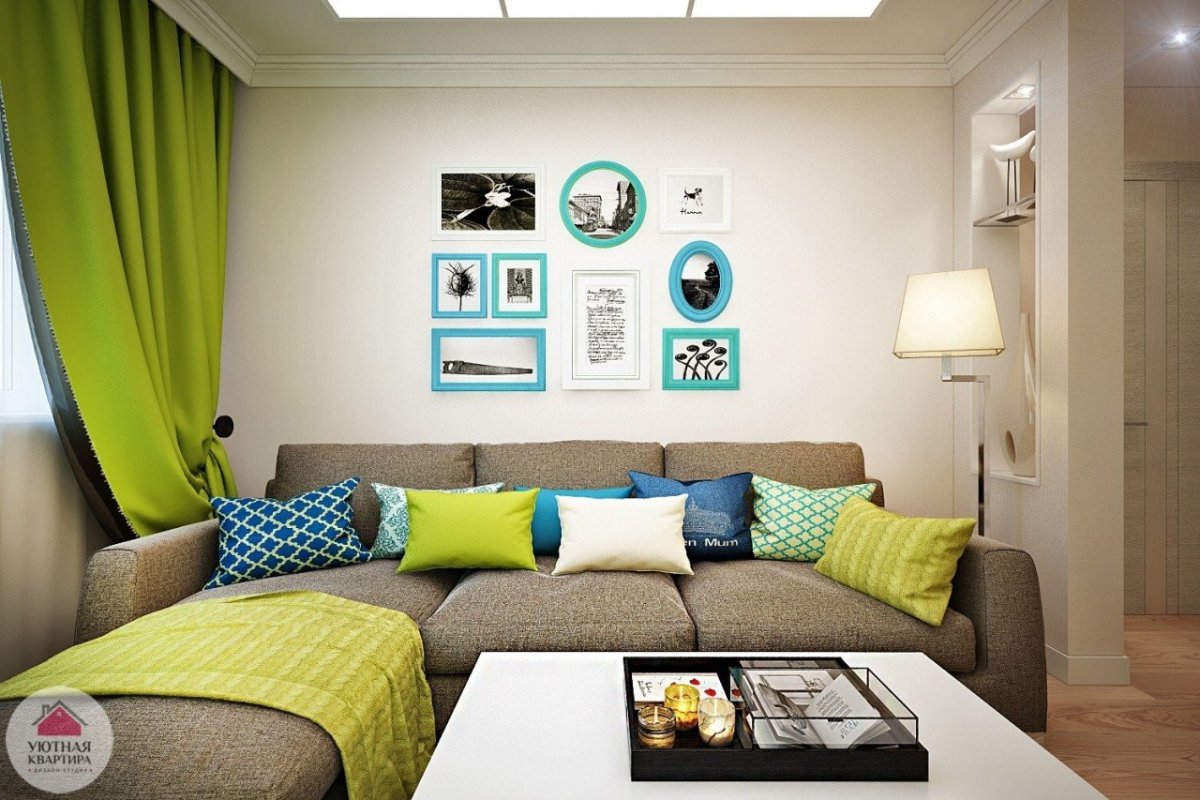 Гостиная с нимим диваном