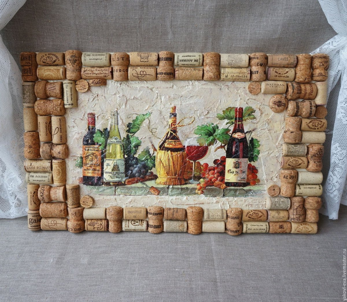 Панно из пробок