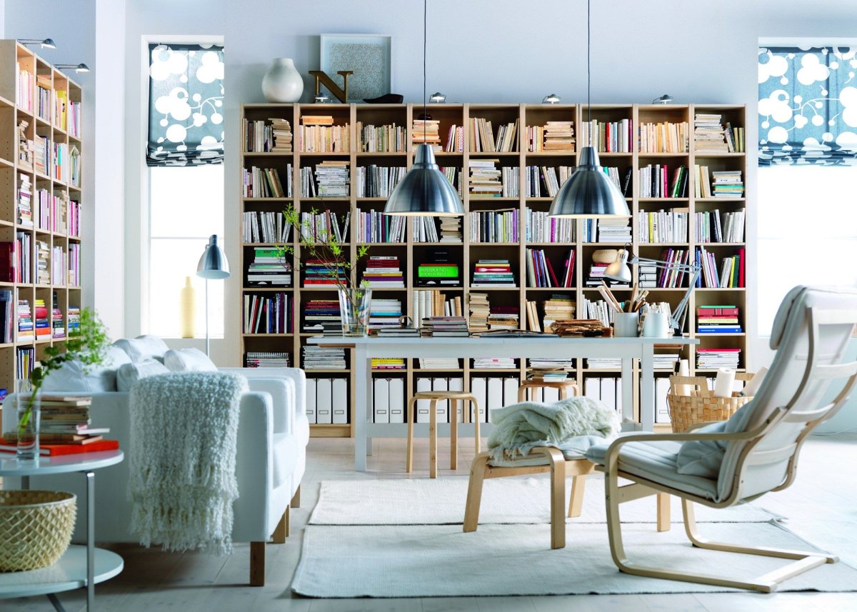 Белые полки для книг