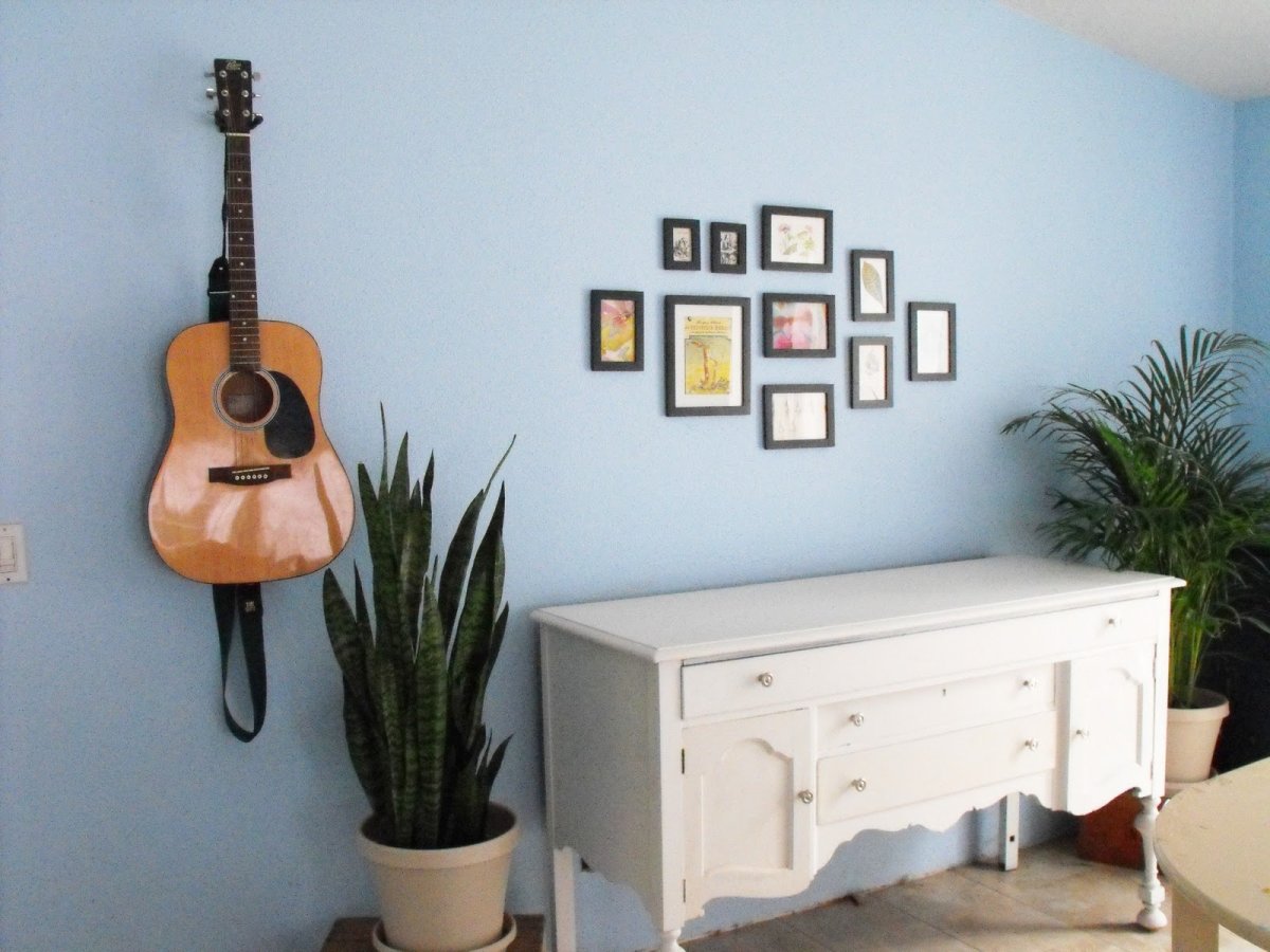 Гитара в интерьере