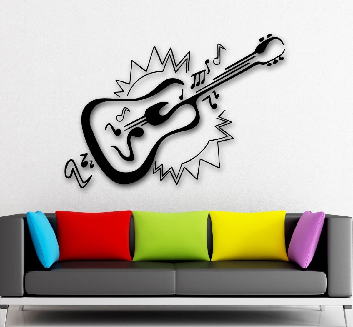 Музыкальные инструменты на стене