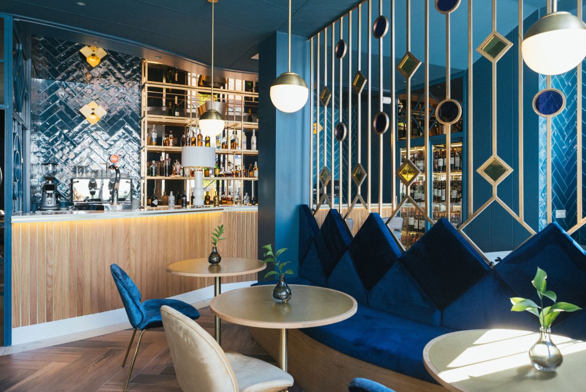 Перегородка в гостиной для зонирования