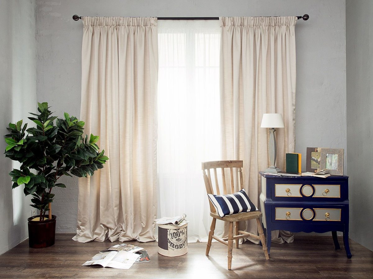 Белые шторы в интерьере
