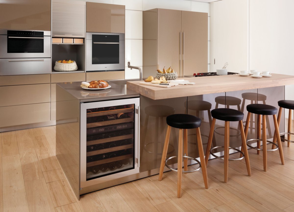 Винный шкаф в острове