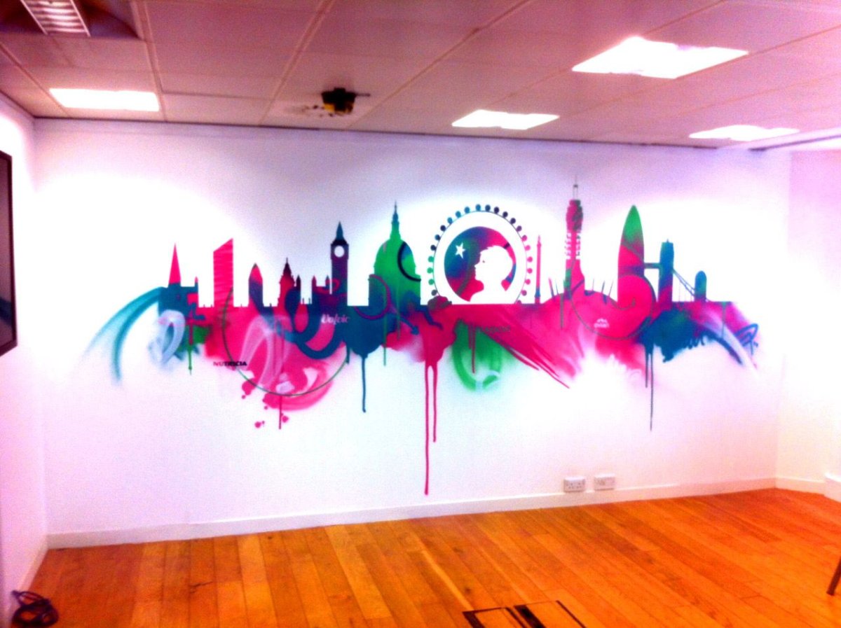 Роспись стен в детской больнице