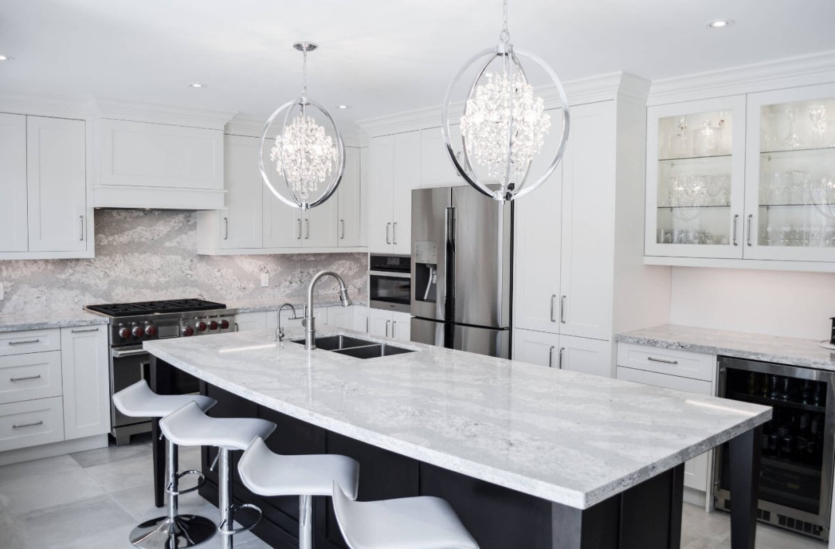 Столешница из черного мрамора